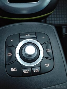Prodám Renault grand Scénic 1.4tce benzín - 12
