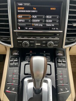 Porsche Cayenne fl 3.0 TDI 180kw 8rychlostí AT vzduch ČR - 12