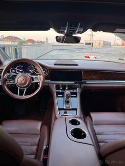 Porsche Panamera Turbo - 12