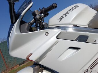 Honda VFR 750 - 12