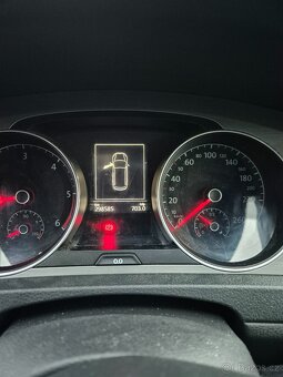 Volkswagen Golf 2.0 TDI 110kW manuál DOBRÝ STAV - 12