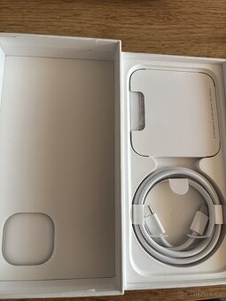 Iphone 15 128GB - 12