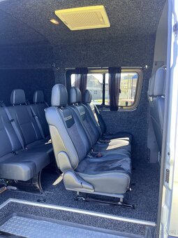Mercedes Benz Sprinter 907 - 12