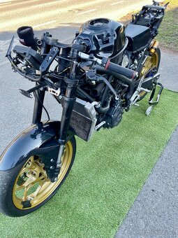 Yamaha R3 - 12