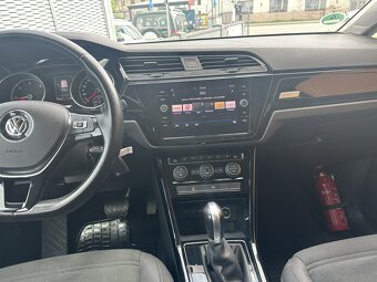 Volkswagen Touran 2.0 TDi 110kW 7míst - 12