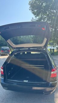 Mercedes-Benz E220 - 12