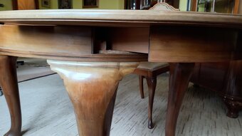 Starožitný nábytek-jídelna (intarzie, mramor,rozkládací stůl - 12