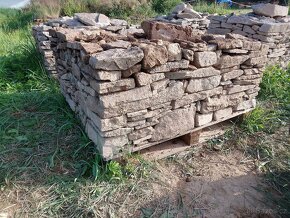Lícový stavební kámen Odry - 12