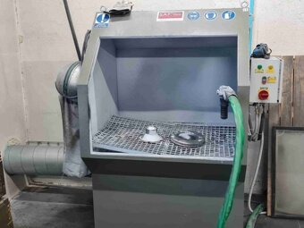 Prodám Použitý odlučovač prachu DONALDSON DFE 2-8 V, r. v. 2 - 12