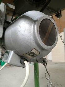 šicí stroj - Minerva - 12