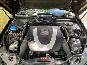 Mercedes-Benz E280 3L w211 benzin V6 170KW manuál - 12