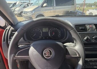 Škoda Fabia 1,2 i KLIMA 57tKm benzín manuál 51 kw - 12