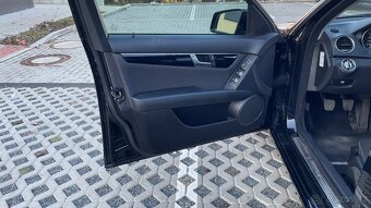 MERCEDES-BENZ C250CDi XENONY HARMAN/KARDON - 12