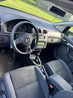 Volkswagen Touran 1.6 TDI 2011 7 místný - 12