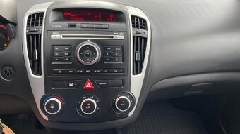 Kia Cee´d, 1.4CVVT / 2X SADA ALU KOL /RV 2/2011 - 12