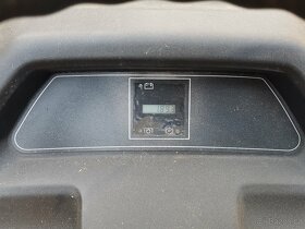 Zahradní traktor Cub Cadet CC 1019 HN - 12