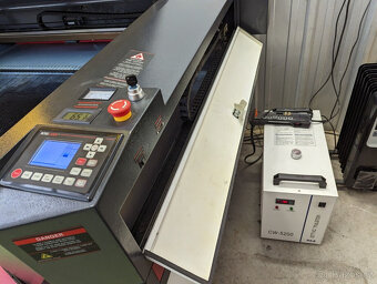 150wattový CO2 laserový řezací a gravírovací stroj Boss Lase - 12