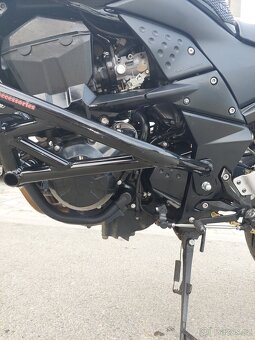 Kawasaki Z750R - 12