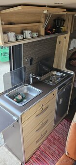 Hymer Yellowstone 630 se zvedací střechou - 12