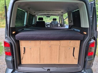 VW Multivan Atlantis Camper - 12