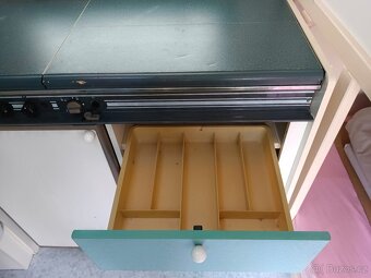 Karavan Caravelair Corail 330 pro 4 osoby - 12