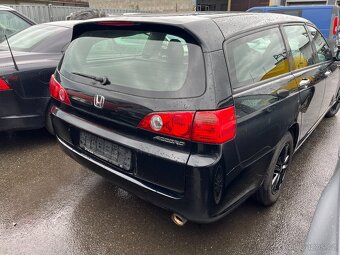 Honda Accord kombi 2.0 VTEC - 12