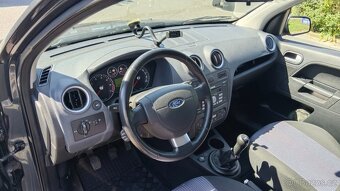 Ford Fusion 1.4 I - 12