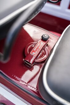 Veterán Piaggio Vespa Scooter VW sajdkára (1977) - 12