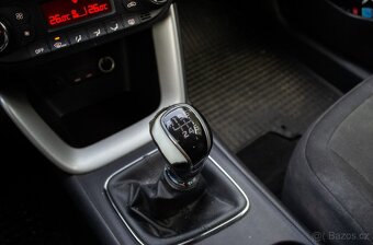 Kia Ceed SW 1.6 GDI - 12