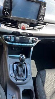 Hyundai i30 combi 1.4 T-GDI 103 kW - 12