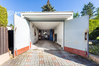 Prodej rodinného domu 4+1, zahrada, 2 garáže, přímý vstup do - 12