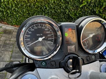 Honda Hornet 900, 2004 - 12