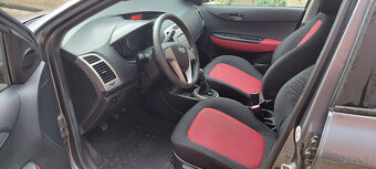 Prodám Hyundai i20 1.4/73 kw - 12
