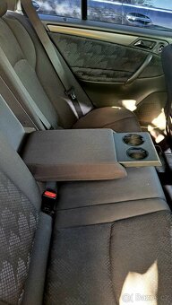 Mercedes-Benz třidy C W203, kombi, benzín - Rezervace - 12