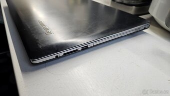 Starší výkonný notebook Lenovo - 12