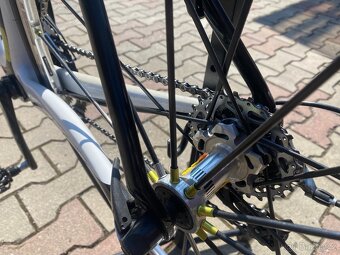 Karbonové Specialized Roubaix - 12