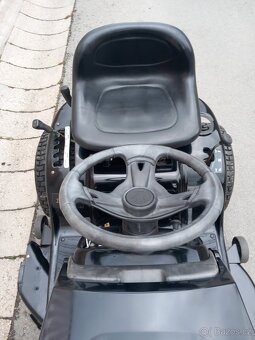 Prodám zahradní traktor MTD 15.5hp - 12