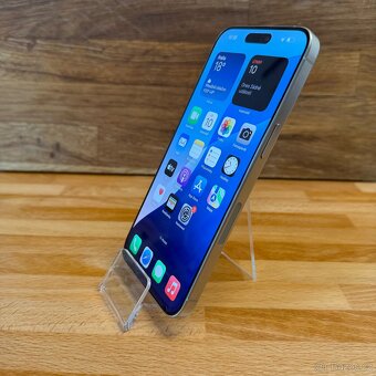 iPhone 15 Pro Max 256GB, bílý Titan (12 měsíců záruka) - 12