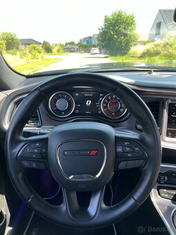 Dodge challenger 5.7 V8 HEMI - 2016 - 12