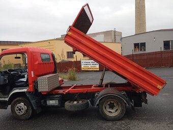 Mitsubishi Fuso - 12