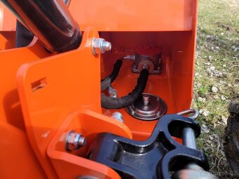 Mulčovací, hydraulické rameno Dabaki AM220 - C100 (vč.DPH) - 12
