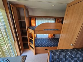 Karavan - KNAUS EIFELLAND HOLIDAY 560 TKM, r.v. 2008 - 12
