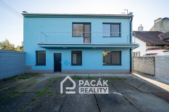 Prodej zajímavě architektonicky řešeného rodinného domu v Tl - 12