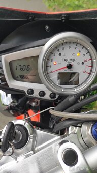 Triumph speed triple 1050 rok 2008 - 12