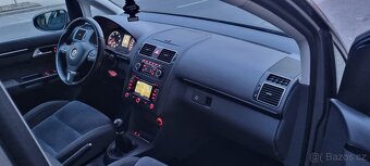 Volkswagen Touran Highline 1.6 tdi - 12