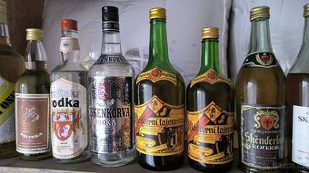 Alkohol - vodka, griotte - starý, archivní, retro alk. - 12