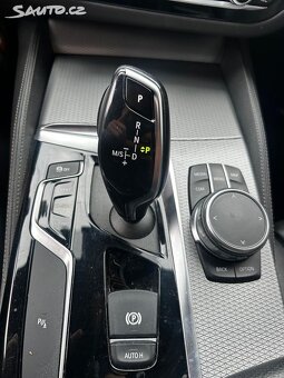 BMW 3.0 2018 – M paket, perfektní stav, DPH - 12