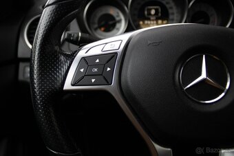 Krásný Mercedes-Benz C 250 Coupé s benzínovým motorem - 12