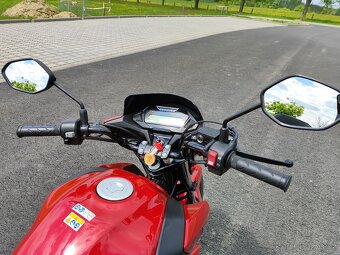Honda CB 125F - 12