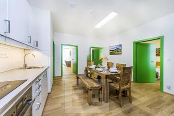 Vybavený samostatný pokoj s vlastní koupelnou v bytě u metra - 12